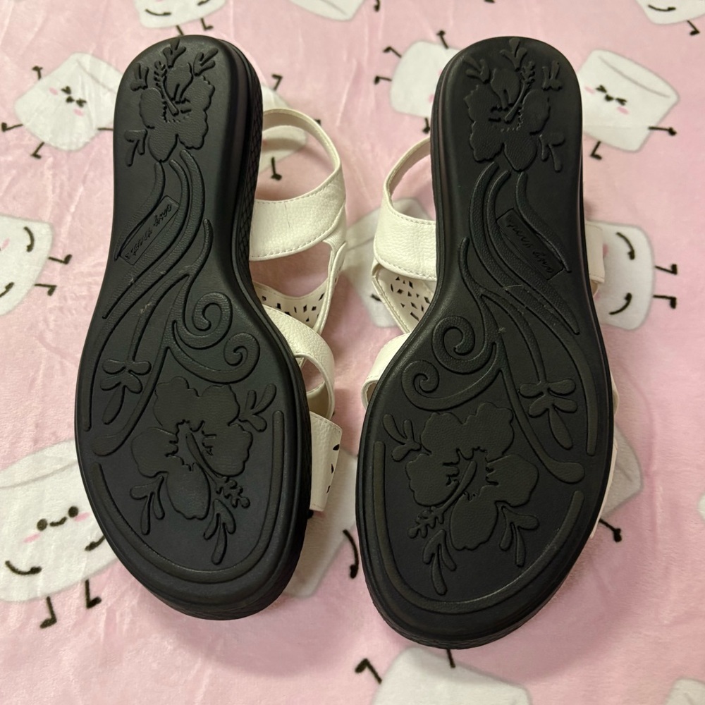 Women’s White Sandals - Picture 2 of 4